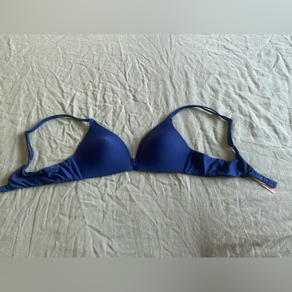 Victoria’s Secret navy bra size 34A